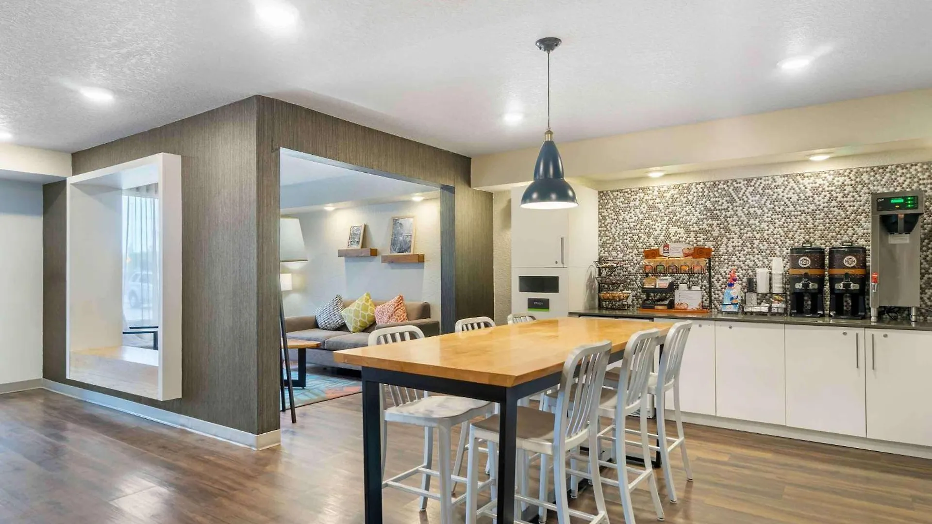 Extended Stay America Suites - Tampa - Northeast 템플테라스 2*,  미국